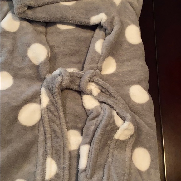 🎉Only 1 left🎉❤️{Hello Kitty} Hooded Robe❤️❤️❤️❤️ - Picture 5 of 8